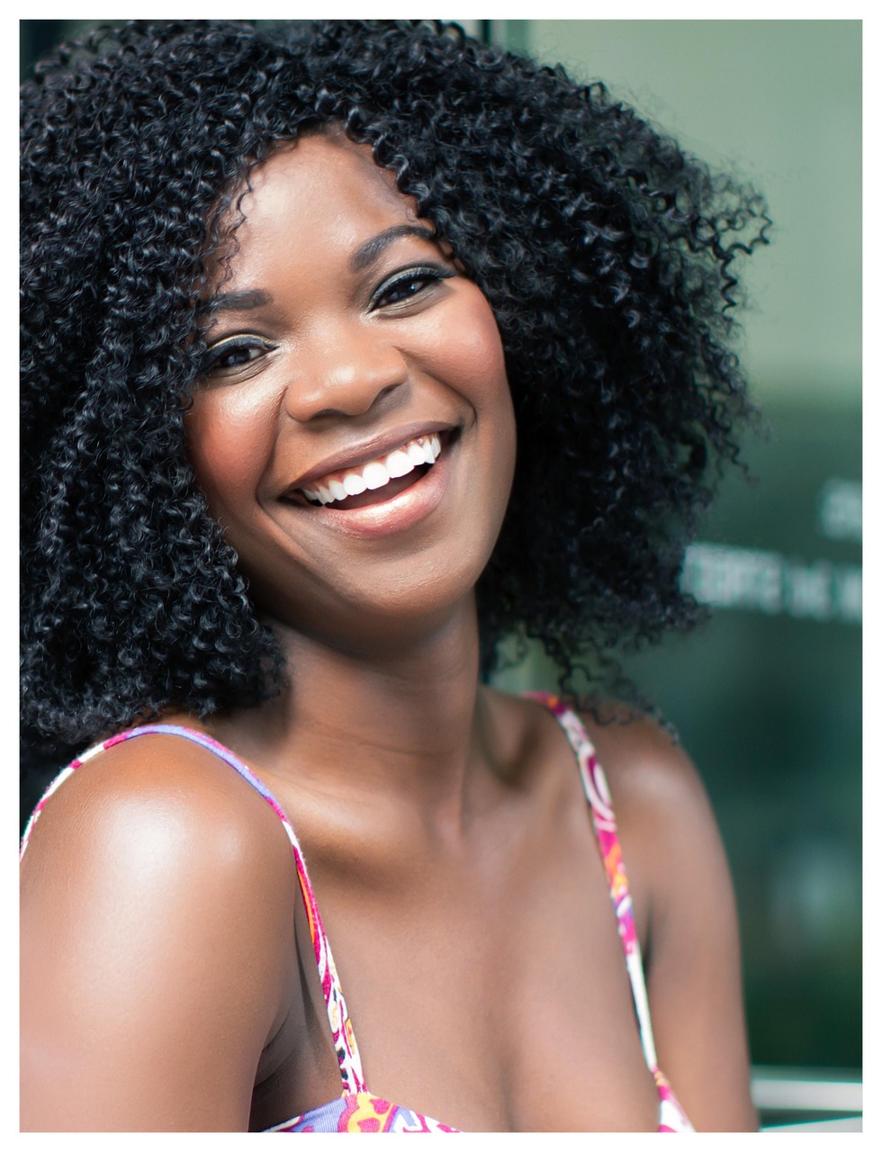 smile, happy, people, fun, young, woman, happiness, girl, smiling, portrait, female, person, cheerful, face, nature, summer, lifestyle, looking, black woman, fashion, attractive, model, glamour, african, posing, black people